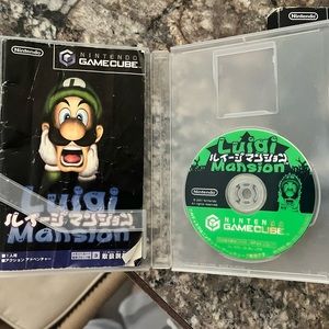 Luigi’s Mansion Game Cube Game. Japan version.